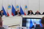 Губернатор Роман Бусаргин провел постоянно действующее совещание с участием зампредов и министров Правительства области, а также глав районов.