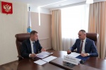 Губернатор Роман Бусаргин провел встречу с главой Питерского района Дмитрием Живайкиным. 