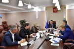 Губернатор провел совещание по организации движения пассажирских междугородних перевозок по Волге. 