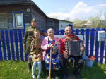 КОНЦЕРТ У ДОМА ВЕТЕРАНА