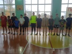 На поле кипели страсти! В школе прошли захватывающие соревнования по мини-футболу!