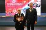 Роман Бусаргин наградил заслуженных ветеранов области