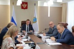Губернатор Роман Бусаргин провел совещание с главами районов и городских округов области по подготовке муниципалитетов к отопительному сезону. 
