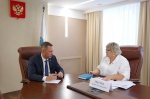 Формирование реестра недобросовестных поставщиков и вопросы по социально значимым направлениям обсудили губернатор Саратовской области Роман Бусаргин и руководитель Управления Федеральной антимонопольной службы по региону Елена Рысева.