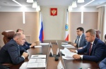 Губернатор Роман Бусаргин провел встречу с генеральным директором ПАО «Т Плюс» Александром Вилесовым. 