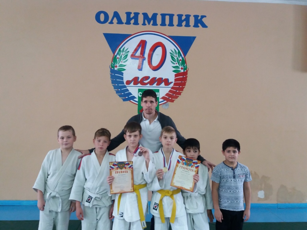 IMG-1c342c35987a54ca756b94e853feb7d8-V.jpg